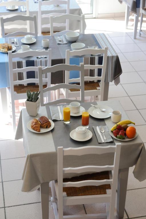 Hotel Les Mimosas Аржель-сюр-Мер Номер фото